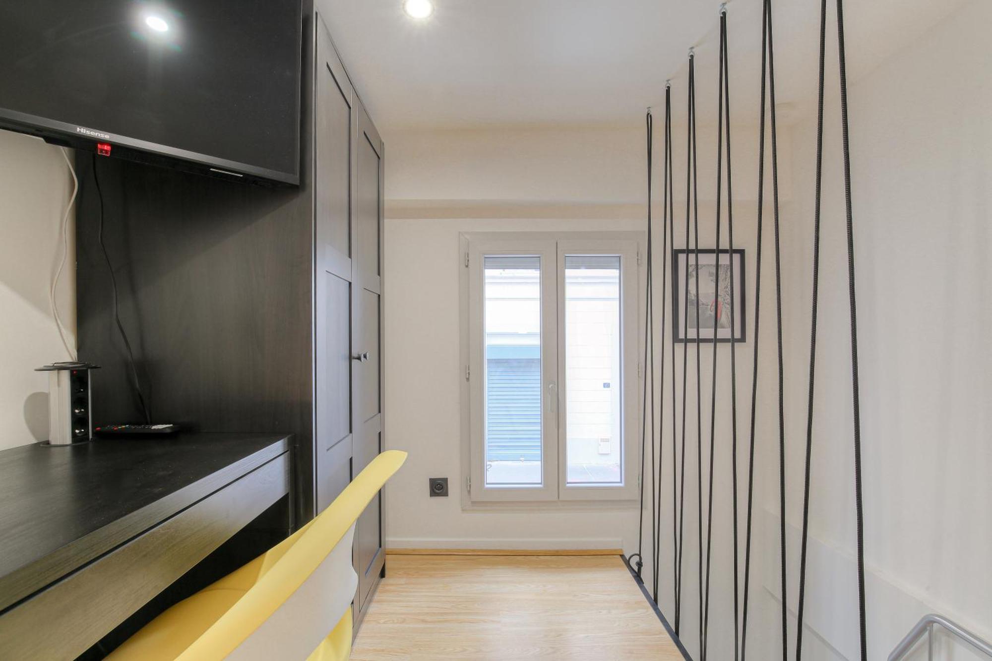 Tiny-duplex Lione